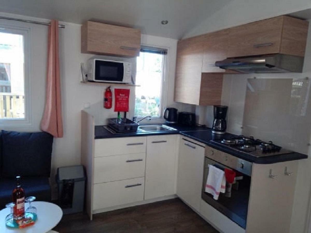Mobilhome Saint Julien En Born Buitenkant foto